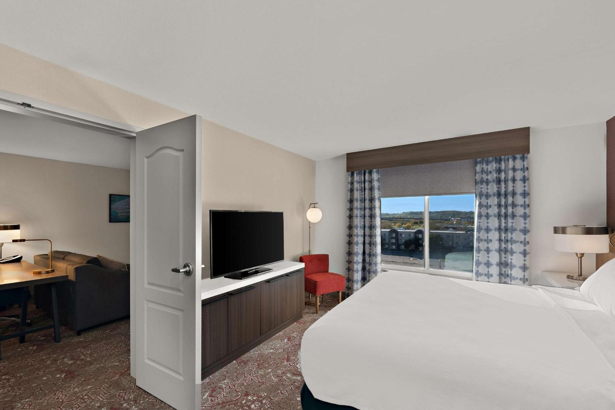 Hilton Garden Inn Omaha East/Каунсил-Блафс Экстерьер фото